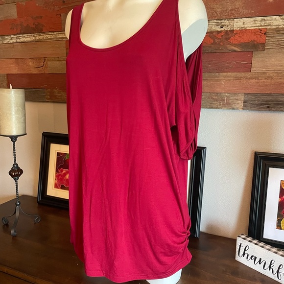 Miselon cold shoulder top - Picture 1 of 6